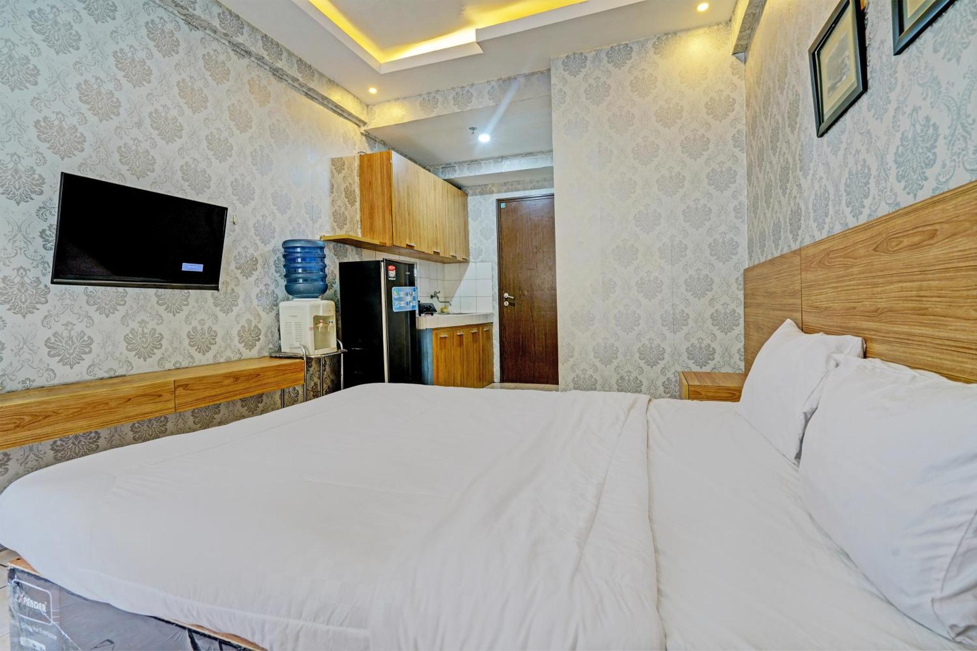 Oyo Life 93103 Apartement Gateway Cicadas By Fikri Room Бандунг Экстерьер фото